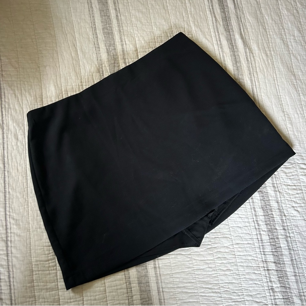 Abercrombie Black Skort